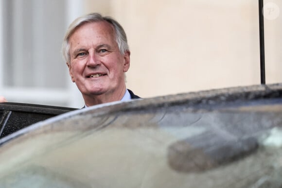 Le premier ministre, Michel Barnier à la sortie du premier conseil des ministres du gouvernement Barnier, au palais de l'Elysée, à Paris, le 23 septembre 2024. © Stéphane Lemouton / Bestimage