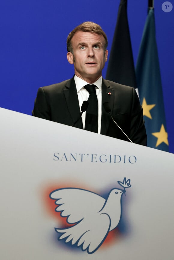 Le Président de la République, Emmanuel Macron participe à la Rencontre internationale pour la paix de la communauté Sant'Egidio, au Palais des Congrès, Paris, le 22 septembre 2024. © Stéphane Lemouton / Bestimage