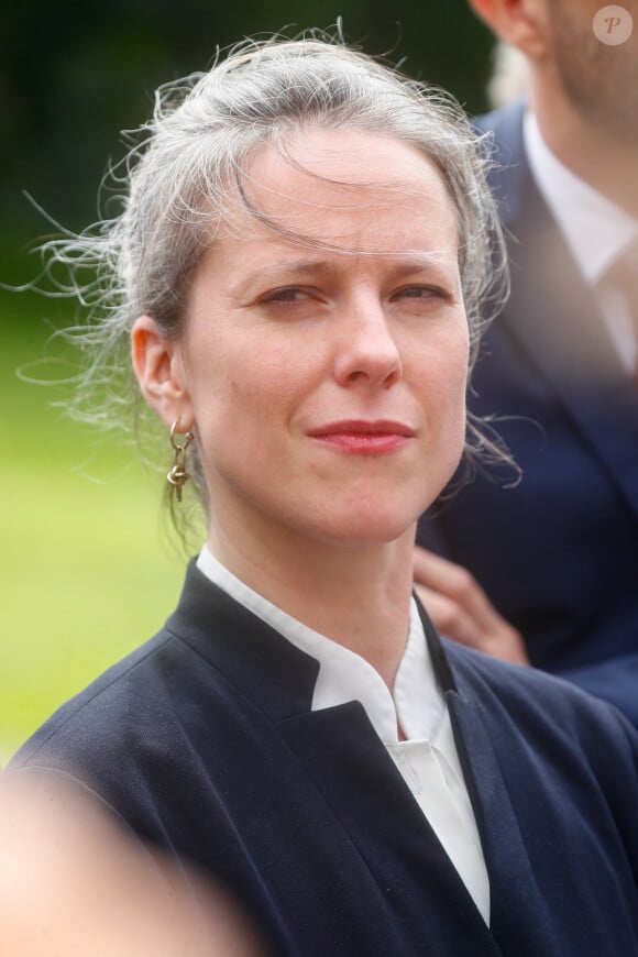 Lucie Castets - Lucie Castets et les représentants du Nouveau Front Populaire (NFP) à la sortie d'un entretien avec le Président de la République à l'Elysée le 23 août 2024. © Christophe Clovis / Bestimage