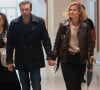 Silencieusement, les parents de Joséphine désormais installés dans le sud de la France, sont arrivés ensemble main dans la main dans la salle d'audience.
Nicolas Bedos, jugé pour agressions et harcèlement sexuels, arrive avec sa compagne Pauline Desmonts et son avocate, J.Minkowski, au tribunal judiciaire de Paris, le 26 septembre 2024. Les faits reprochés auraient été commis entre 2018 et 2023. © Christophe Clovis / Bestimage