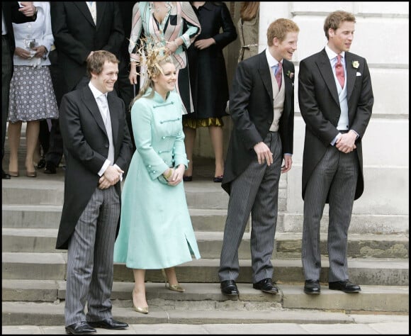 Tom et Laure Parker Bowles aux côtés des princes William et Harry au mariage du roi Charles et de Camilla Parker Bowles au château de Windsor.