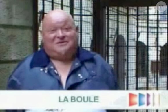 Ayant perdu par la suite près de 20 kilos, Yves Marchesseau était très affaibli, ne pouvait se déplacer qu'en fauteuil roulant et avait perdu "l'appétit et le sommeil". "Aujourd'hui, je suis foutu" indiquait-il avec beaucoup de tristesse.
La Boule aka Yves Marchesseau (61 ans), est un des personnages centraux de l'émission Fort Boyard.