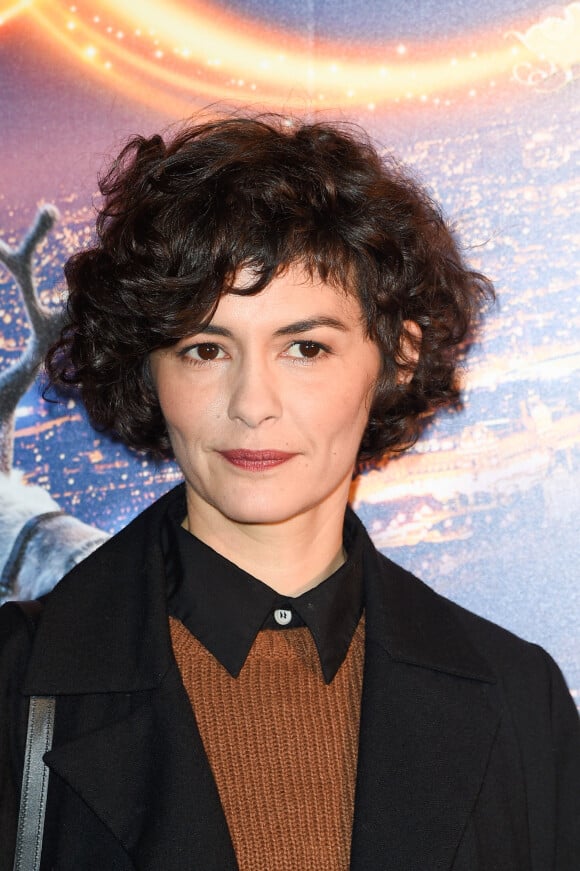 Elle est de retour sur les planches à Antibes ce weekend dans la pièce La Vie de Charlotte Salomon, une adaptation du roman de David Foenkinos. 
Audrey Tautou - Avant-première du film "Santa & Cie" au cinéma Pathé Beaugrenelle à Paris le 3 décembre 2017. © Coadic Guirec/Bestimage