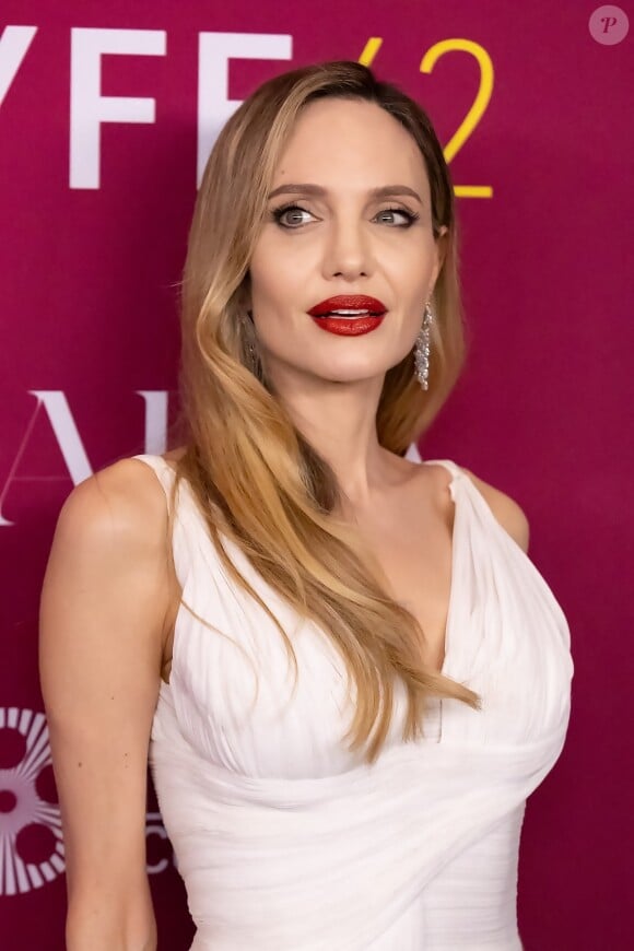 Ce jour-là, la star hollywoodienne était rayonnante sur le tapis rouge
Angelina Jolie à New-York pour la grande première du film Maria le dimanche 29 septembre 2024.