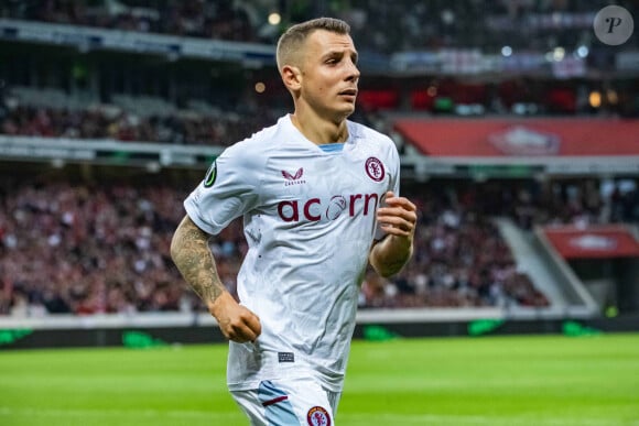 Un troisième enfant qui ne devrait pas tarder à arriver
 
Lucas Digne (Aston Villa) - Europa League 2024 match "Lille - Aston Villa (2-1 / tab 3-4).