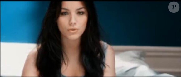 Sarah Riani, ancienne candidate de Nouvelle Star, dévoile le clip de son single Intouchable