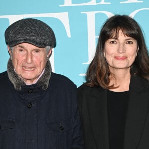 Valérie Perrin et Claude Lelouch, leur maison en Bourgogne
 
Claude Lelouch et sa compagne Valérie Perrin - Avant-première du film "La Vie pour de vrai" au cinéma Pathé Wepler à Paris. © Coadic Guirec/Bestimage