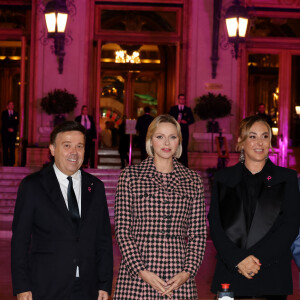 Stéphane Valeri, Président-Délégué de la Société des Bains de Mer, S.A.S. la Princesse Charlène, Natasha Frost-Savio, Présidente et fondatrice - S.A.S. la Princesse Charlène, Présidente d'Honneur de l'association Pink Ribbon, a procédé à l'illumination de la place du casino en rose à Monaco le 4 Octobre 2024. © Dominique Jacovides - Bruno Bebert / Bestimage 