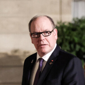 Le Prince Albert II de Monaco arrive au palais de l'Élysée pour un dîner offert aux chefs d'état et de gouvernement par le président de la république dans le cadre du XIXe Sommet de la Francophonie à Paris, le 4 octobre 2024. © Stéphane Lemouton / Bestimage 