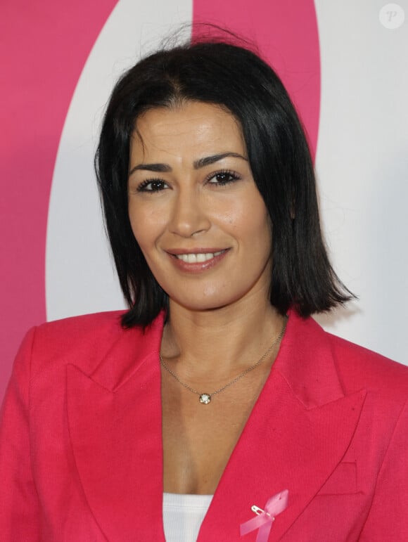 Karima Charni - Lancement de la campagne Octobre Rose 2024 sur la Place Vendôme à Paris le 30 septembre 2024, autour d'un spectacle magique et émouvant, mettant en scène des femmes concernées, mis en scène par Amir pour le coup d'envoi de la campagne annuelle de lutte contre les cancers du sein. © Coadic Guirec/Bestimage