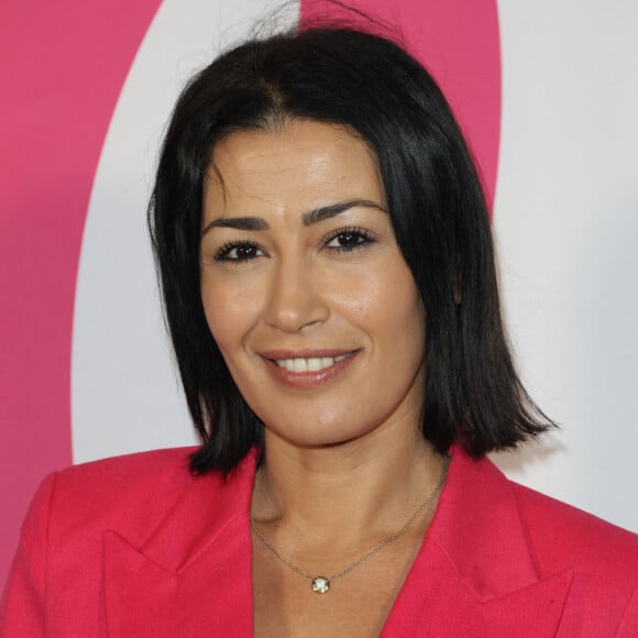 Karima Charni - Lancement de la campagne Octobre Rose 2024 sur la Place Vendôme à Paris le 30 septembre 2024, autour d'un spectacle magique et émouvant, mettant en scène des femmes concernées, mis en scène par Amir pour le coup d'envoi de la campagne annuelle de lutte contre les cancers du sein. © Coadic Guirec/Bestimage