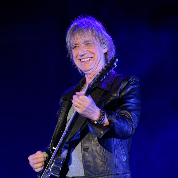 Jean-Louis Aubert en concert pour le festival du château de Solliès-Pont, France, le 16 juillet 2021. © Patrick Carpentier/Bestimage 