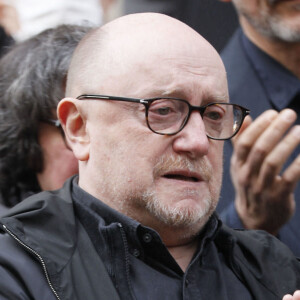 Michel Blanc - Sortie des obsèques du pianiste américain Nicholas Angelich en l'Eglise Saint Roch à Paris, le 26 avril 2022. Nicholas Angelich est décédé le 18 avril 2022 à l'âge de 51 ans. 