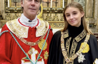 Vittoria de Savoie majestueuse en digne héritière, la fille de Clotilde Courau avec son père Emmanuel-Philibert pour une grande première