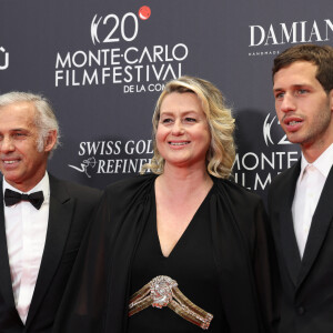 N'a-t-il vraiment pas été invité ?
Luana Belmondo, son mari Paul Belmondo et leur fils Victor - Soirée de clôture du 20eme Monte Carlo Film Festival de la Comédie, au Grimaldi Forum à Monaco. Le 29 avril 2023. © Claudia Albuquerque / Bestimage