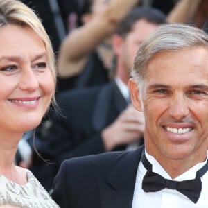 Paul Belmondo (en Dior et chaussures Carvil ) et sa femme Luana (robe Alzra et Roger Vivier) - Montée des marches de la cérémonie de clôture du 70ème Festival International du Film de Cannes, France, le 28 mai 2017. © Denis Guignebourg/Bestimage