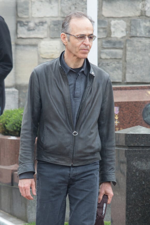 Jean-Jacques Goldman lors des obseques de Veronique Colucci au cimetiere de Montrouge, Paris, France le 12 avril 2018. Photo ABACAPRESS.COM