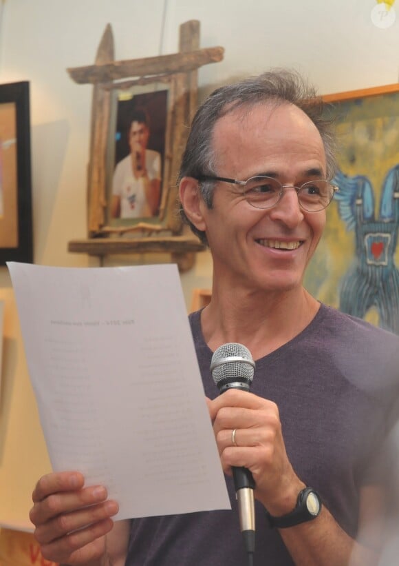 Jean-Jacques Goldman - Vente aux enchères à l'occasion du 20ème anniversaire du spectacle "Les Vendanges du Coeur" à Ouveillan, près de Narbonne (Aude) au profit des "Restos du Coeur" le 20 juillet 2014.