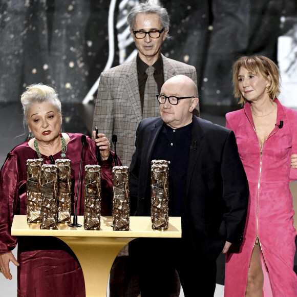 Un César spécial pour la troupe du Splendid, Josiane Balasko, Michel Blanc, Thierry Lhermitte, Marie-Anne Chazel, sur scène lors de la 46ème cérémonie des César à l'Olympia à Paris le 12 mars 202. © Bertrand Guay/ Pool / Bestimage 