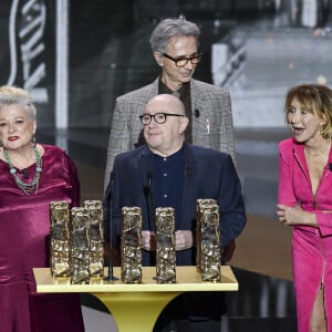 Un César spécial pour la troupe du Splendid, Josiane Balasko, Michel Blanc, Thierry Lhermitte, Marie-Anne Chazel, sur scène lors de la 46ème cérémonie des César à l'Olympia à Paris le 12 mars 202. © Dominique Charriau/ Pool / Bestimage 