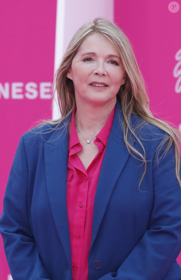 Hélène Rollès ( Les mystères de L'amour) - Soirée d'ouverture de CanneSeries Saison 6 au Palais des Festivals de Cannes le 14 Avril 2023. © Denis Guignebourg/Bestimage