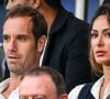 Le tennisman vient d'annoncer la fin de sa carrière après Roland-Garros en 2025
 
Richard Gasquet avec sa compagne Clementine - Célébrités dans les tribunes lors du match de football du PSG face à Montpellier au Parc des Princes à Paris le 24 August 2024. © Matthieu Mirville/Bestimage