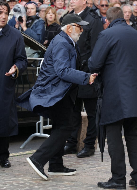 Ainsi que Gérard Jugnot
Gérard Jugnot arrive à la cérémonie d'enterrement de l'acteur français Michel Blanc à l'église Saint Eustache à Paris, France, le 10 octobre 2024. Il est décédé le 4 octobre à la suite d'une crise cardiaque consécutive à un choc anaphylactique. Michel Blanc était connu pour son rôle du célibataire maladroit Jean-Claude Dusse dans le film " Les Bronzés " de 1978. Photo par Nasser Berzane/ABACAPRESS.COM