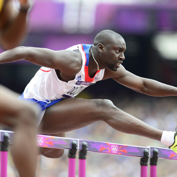 Et de sa passion pour le sport bien sûr
Le champion du monde du 110 m haies en 2005, Ladji Doucouré va participer à la dixième saison de l'émission "Danses avec les stars". © JB Autissier / Panoramic / Bestimage.