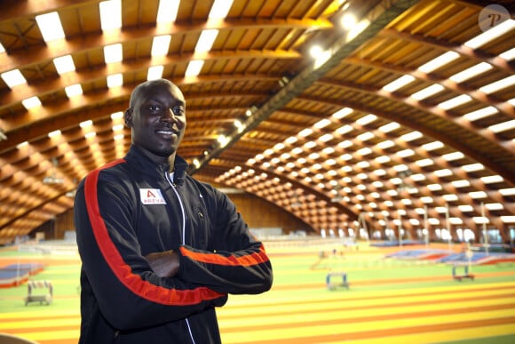 L'ancien champion d'athlétisme a été désigné comme nouveau professeur de sport pour les élèves.
Archives - Le champion du monde du 110 m haies, Ladji Doucouré va participer à la dixième saison de l'émission "Danses avec les stars". © JB Autissier / Panoramic / Bestimage.