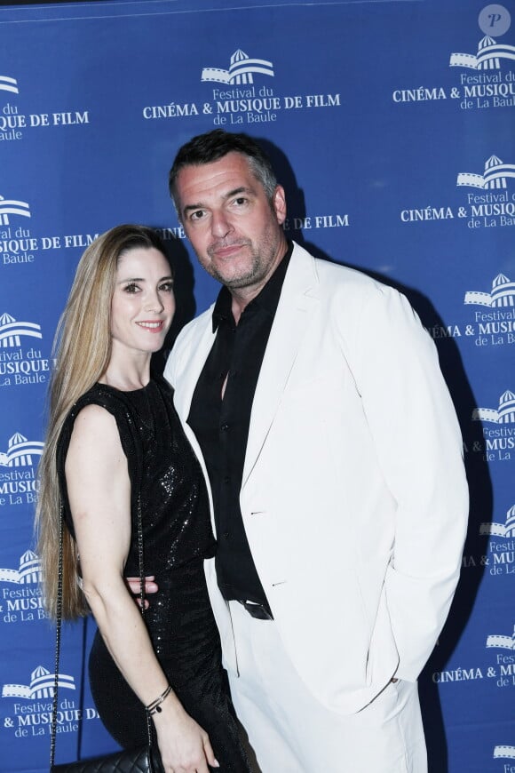 avant un renouvellement de voeux l'année suivante.
Arnaud Ducret et sa femme Claire Francisci - 10ème Festival du Cinéma et de la Musique de Film à La Baule le 29 juin 2024. © Rachid Bellak/Bestimage