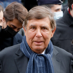 En effet, Jean-Pierre Foucault va effectuer ses débuts en tant qu'acteur sur France 3 dans un téléfilm policier
Jean-Pierre Foucault - Obsèques de Jean-Pierre Pernaut en la Basilique Sainte-Clotilde à Paris le 9 mars 2022. © Christophe Clovis / Bestimage