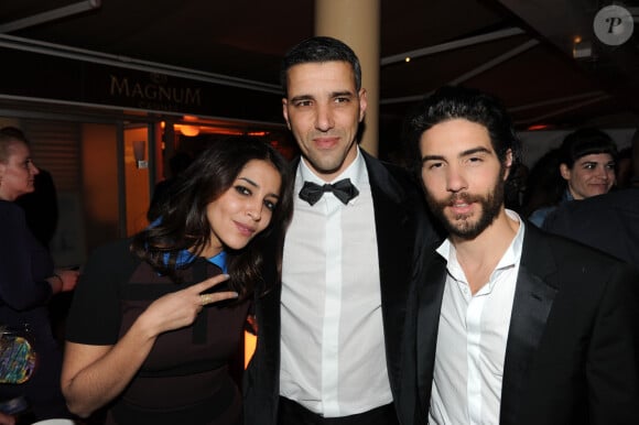 Exclusif - Leila Bekhti pose avec son mari Tahar Rahim accompagne de son frere Ahmed - Soiree Magnum pour le film "Le passe" lors du 66eme festival de Cannes le 17 mai 2013.