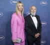 Elle travaille dans un tout autre domaine que celui de son célèbre époux
Gérard Jugnot et sa femme Patricia Campi - Photocall du dîner d'ouverture du 75ème Festival International du Film de Cannes au ... à Cannes. Le 17 mai 2022 © Borde-Jacovides-Moreau / Bestimage 