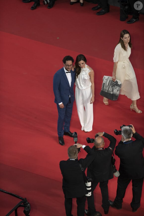 Ce lundi 14 octobre
Thomas Hollande, sa femme Emilie Broussouloux - Montée des marches du film "R.M.N." lors du 75ème Festival International du Film de Cannes, le 21 mai 2022. © Pool/ Bestimage 