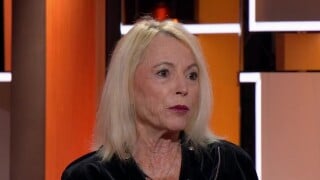 "Je suis devenue le parent de mes propres parents" : Laure Adler sans fard sur son expérience d'aidante