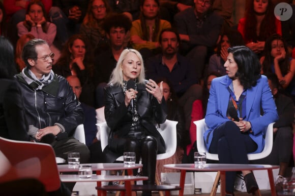 Reda Kateb, Laure Adler, Rima Abdul Malak (ministre de la Culture) lors de l'émission "C ce soir" lors du 76ème Festival International du Film de Cannes, France, le 19 mai 2023. © Jack Tribeca/Bestimage