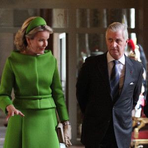 Ce lundi, le couple royal s'est rendu à d'innombrables endroits symboliques de la Ville Lumière.
Le roi Philippe et la reine Mathilde de Belgique reçus par Anne Hidalgo, maire de Paris, lors de la visite du couple royal en France, le 15 octobre 2024. © Jonathan Rebboah / Panoramic / Bestimage