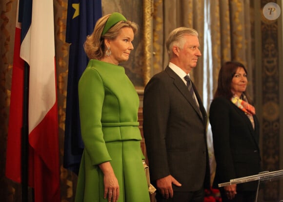 Le roi Philippe et la reine Mathilde de Belgique reçus par Anne Hidalgo, maire de Paris, lors de la visite du couple royal en France, le 15 octobre 2024. © Jonathan Rebboah / Panoramic / Bestimage 