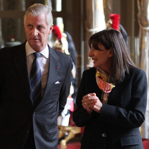 Le roi Philippe et la reine Mathilde de Belgique reçus par Anne Hidalgo, maire de Paris, lors de la visite du couple royal en France, le 15 octobre 2024. © Jonathan Rebboah / Panoramic / Bestimage 