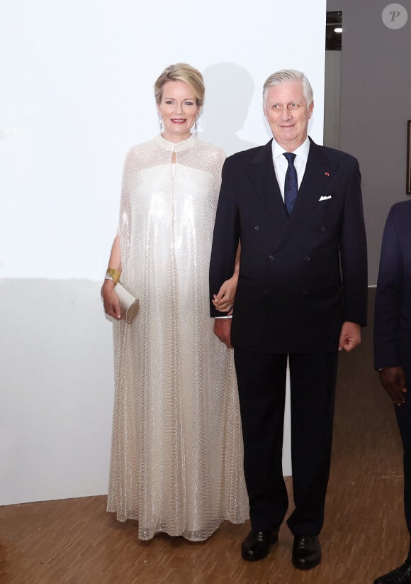 La reine Mathilde et le roi Philippe de Belgique lors d'un dîner au centre Pompidou à Paris autour de l'exposition "Surréalisme" le 15 octobre 2024. © Denis Guignebourg / Bestimage 