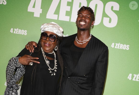 La mère de Paul Pogba, Yeo, se trouvait également au cinéma Pathé Palace à Paris
 
Yeo Pogba et son fils Paul Pogba - Avant-première du film "4 Zéros" au cinéma Pathé Palace à Paris le 15 octobre 2024. © Coadic Guirec/Bestimage