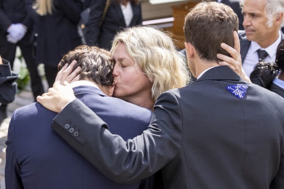 Giacomo Belmondo, Luana Belmondo et Victor Belmondo - Sorties - Obsèques de Jean-Paul Belmondo en l'église Saint-Germain-des-Prés, à Paris le 10 septembre 2021. © Cyril Moreau / Bestimage 