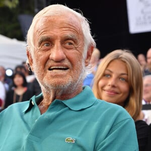 Exclusif - Jean-Paul Belmondo et sa fille Stella - Gala de boxe "No Limit Episode IX" organisé par B. Asloum (ancien champion du monde de boxe) en plein air au théâtre Tivol au Cannet le 18 juillet 2019. © Bruno Bebert/Bestimage 