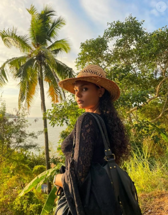 Elle représentera sa région lors de l'élection nationale.
Zaya Toumbou, Miss Mayotte 2024 en route pour Miss France 2025.