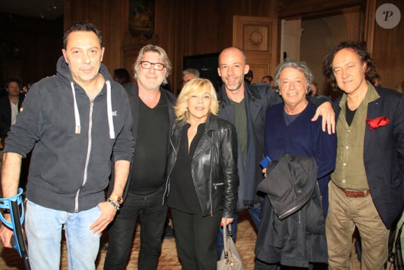 Exclusif - Yohan Khatir (réalisateur), Gérard Pont, Nicoletta, Alexandre Chappuis (fils de Nicoletta), Hervé Vilard, Jean-Christophe Molinier - Première du film documentaire "Nicoletta, la voix de la liberté" à la Scam à Paris. Le 26 septembre 2019