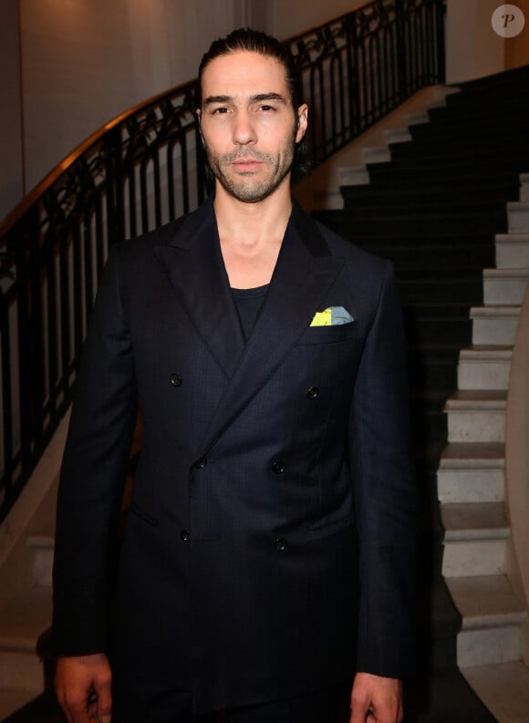 Tahar Rahim - Remise des GQ Awards "Les Femmes et les Hommes de l'année 2022" à l'hotel Kimpton St Honoré Paris à Paris le 29 novembre 2022. © Veeren/Bestimage 