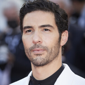 Tahar Rahim - Montée des marches du film " OSS 117 : Alerte rouge en Afrique Noire " lors du 74ème Festival International du Film de Cannes. Le 17 juillet 2021 © Borde-Jacovides-Moreau / Bestimage 