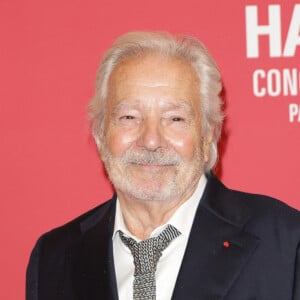 L'acteur enchaîne les films et les pièces de théâtre depuis le début de sa carrière
Pierre Arditi au photocall du "concerto pour la paix" de Omar Harfouch au Théâtre des Champs-Elysées à Paris le 18 septembre 2024. © Coadic Guirec / Bestimage