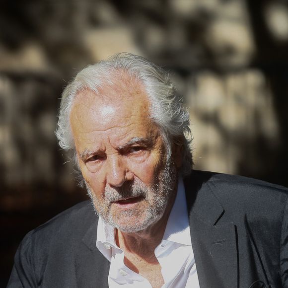 Pierre Arditi est une figure légendaire de la comédie française
Pierre Arditi - Arrivées à l'enregistrement de l'émission "Vivement Dimanche" présentée par M. Drucke