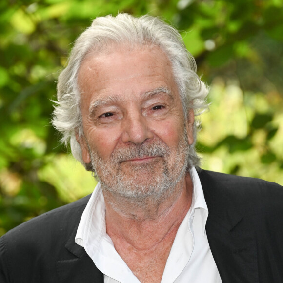 Pierre Arditi au photocall du film "Maestro(s)" lors du 15ème festival du film francophone de Angoulême, France, le 26 août 2022. © Coadic Guirec/Bestimage